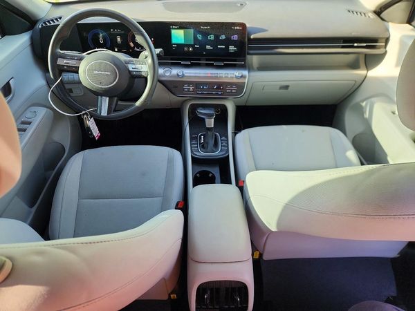 2024 HYUNDAI KONA SE