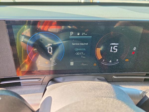 2024 HYUNDAI KONA SE