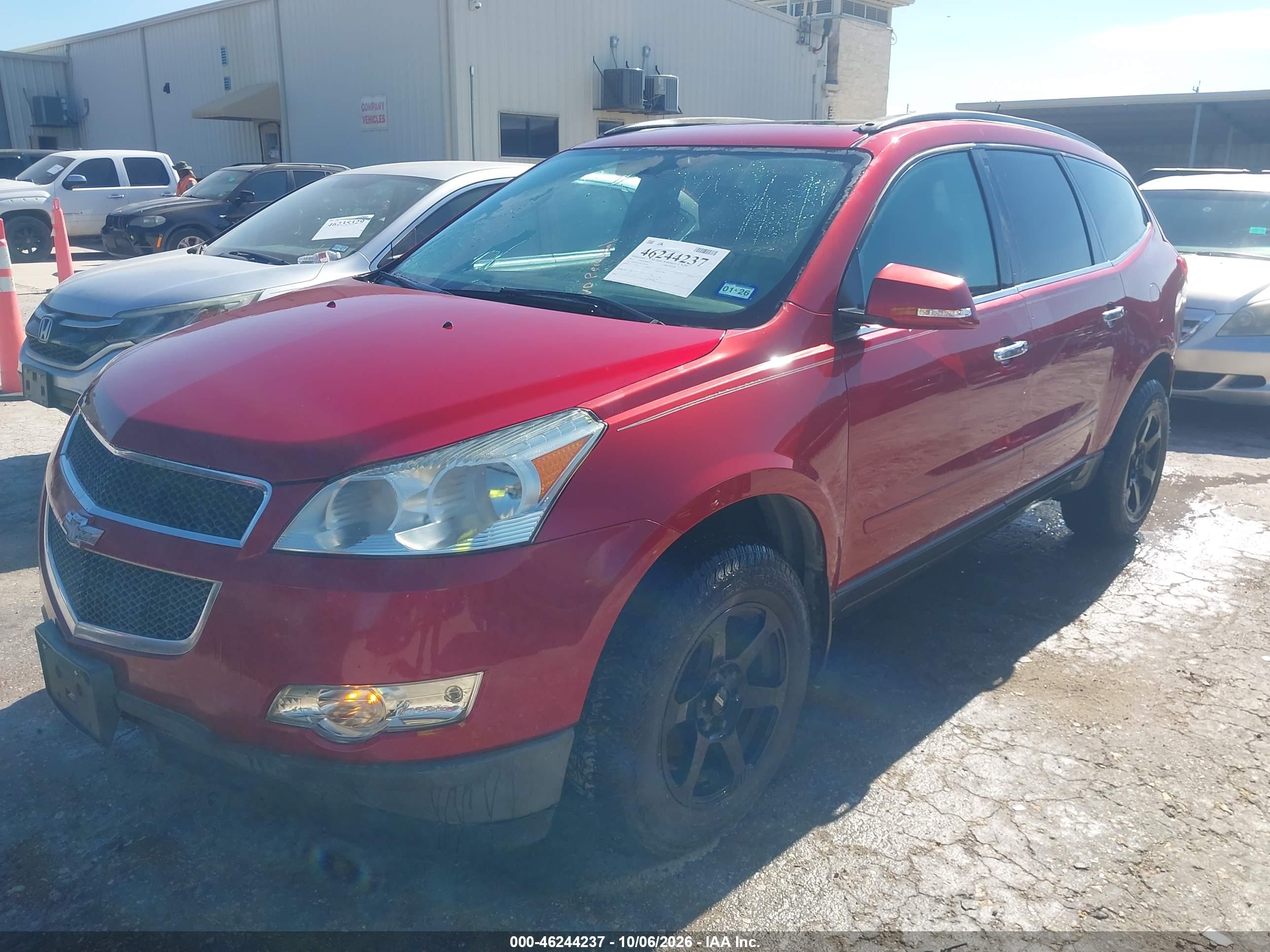 2012 CHEVROLET TRAVERSE 2LT — I2