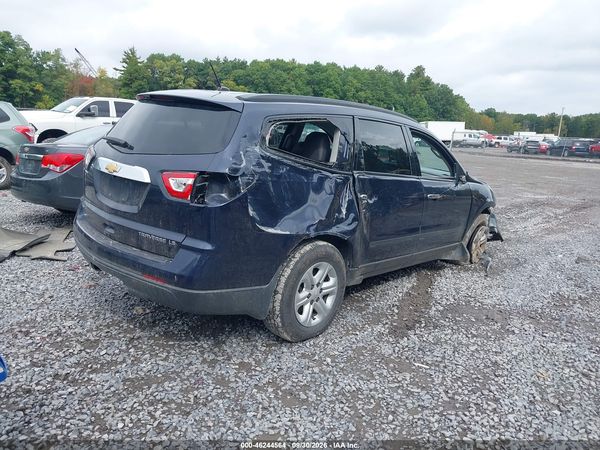 2015 CHEVROLET TRAVERSE LS — I4