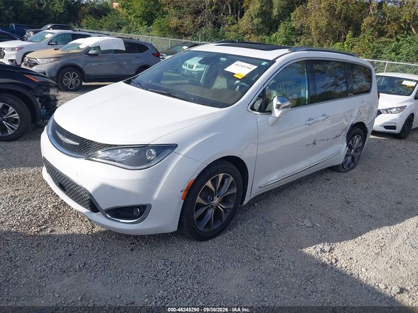 2017 CHRYSLER PACIFICA — I2