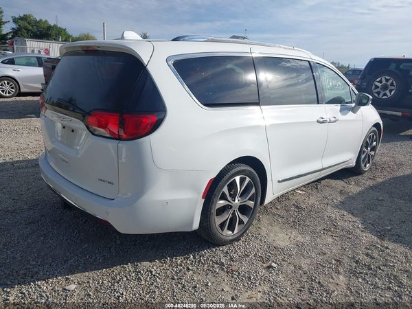2017 CHRYSLER PACIFICA LIMITED — I4