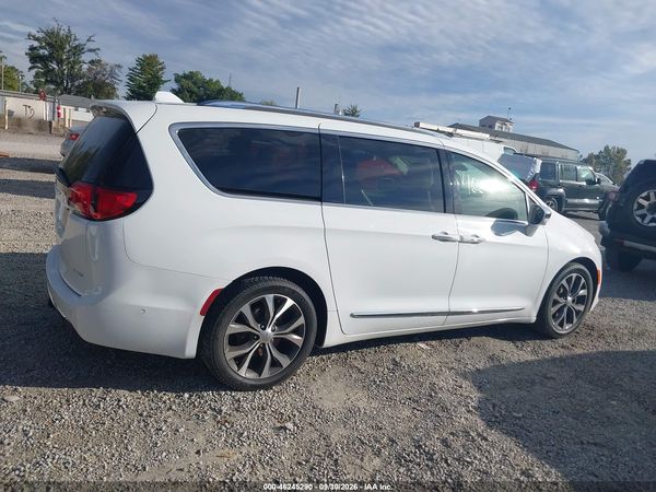 2017 CHRYSLER PACIFICA LIMITED — I116