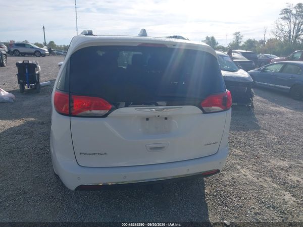 2017 CHRYSLER PACIFICA LIMITED — I119