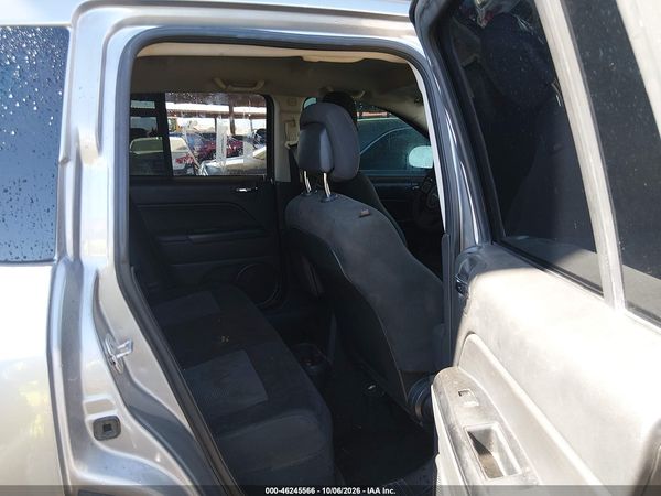 2016 JEEP COMPASS SPORT — I8