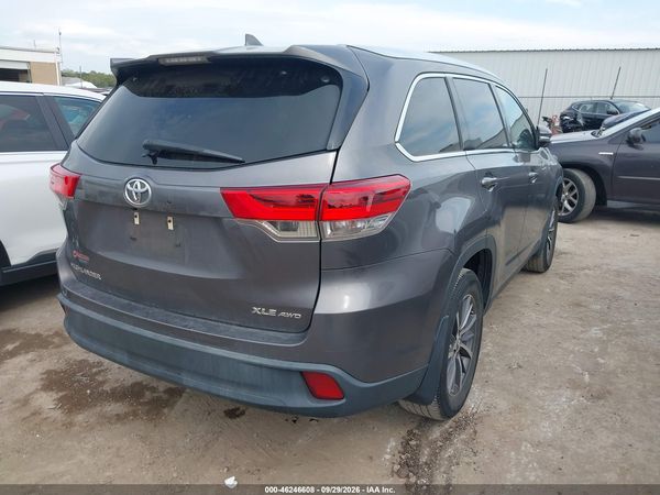 2019 TOYOTA HIGHLANDER XLE — I4