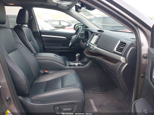 2019 TOYOTA HIGHLANDER XLE — I5