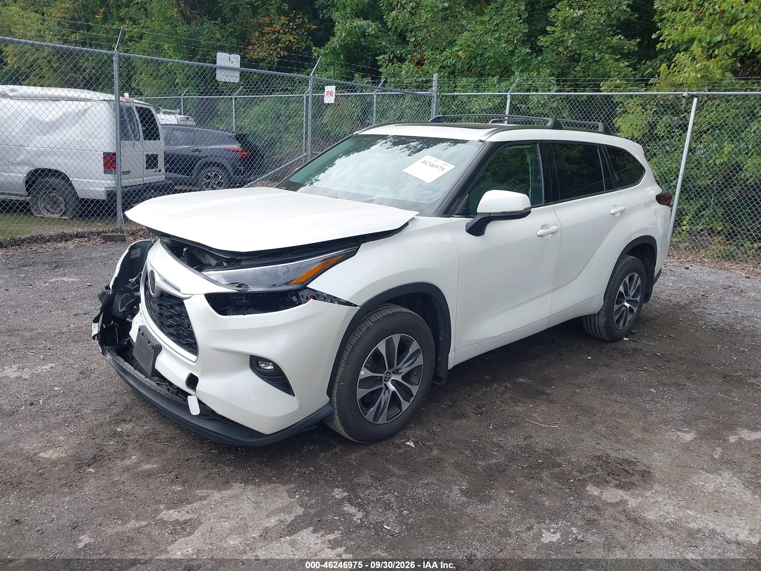 2021 TOYOTA HIGHLANDER XLE — I2