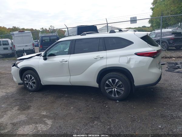 2021 TOYOTA HIGHLANDER XLE — I117