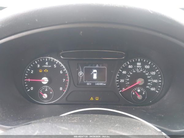 2017 KIA SORENTO 2.4L LX — I7