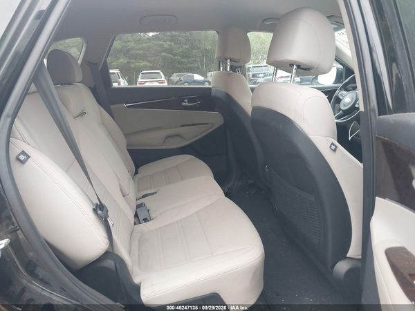 2017 KIA SORENTO 2.4L LX — I8