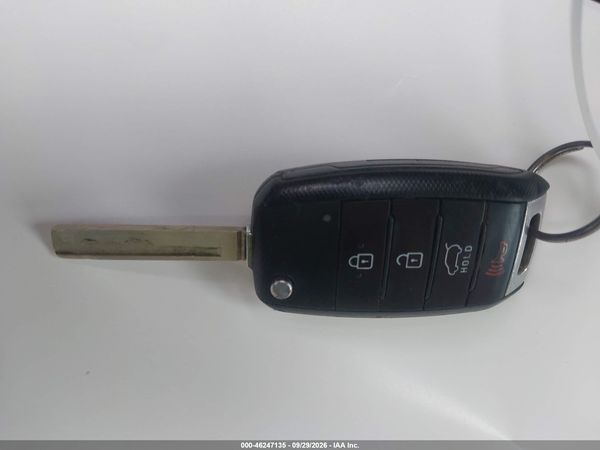 2017 KIA SORENTO 2.4L LX — I11