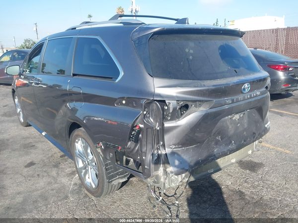 2023 TOYOTA SIENNA PLATINUM — I152
