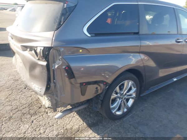 2023 TOYOTA SIENNA PLATINUM — I153