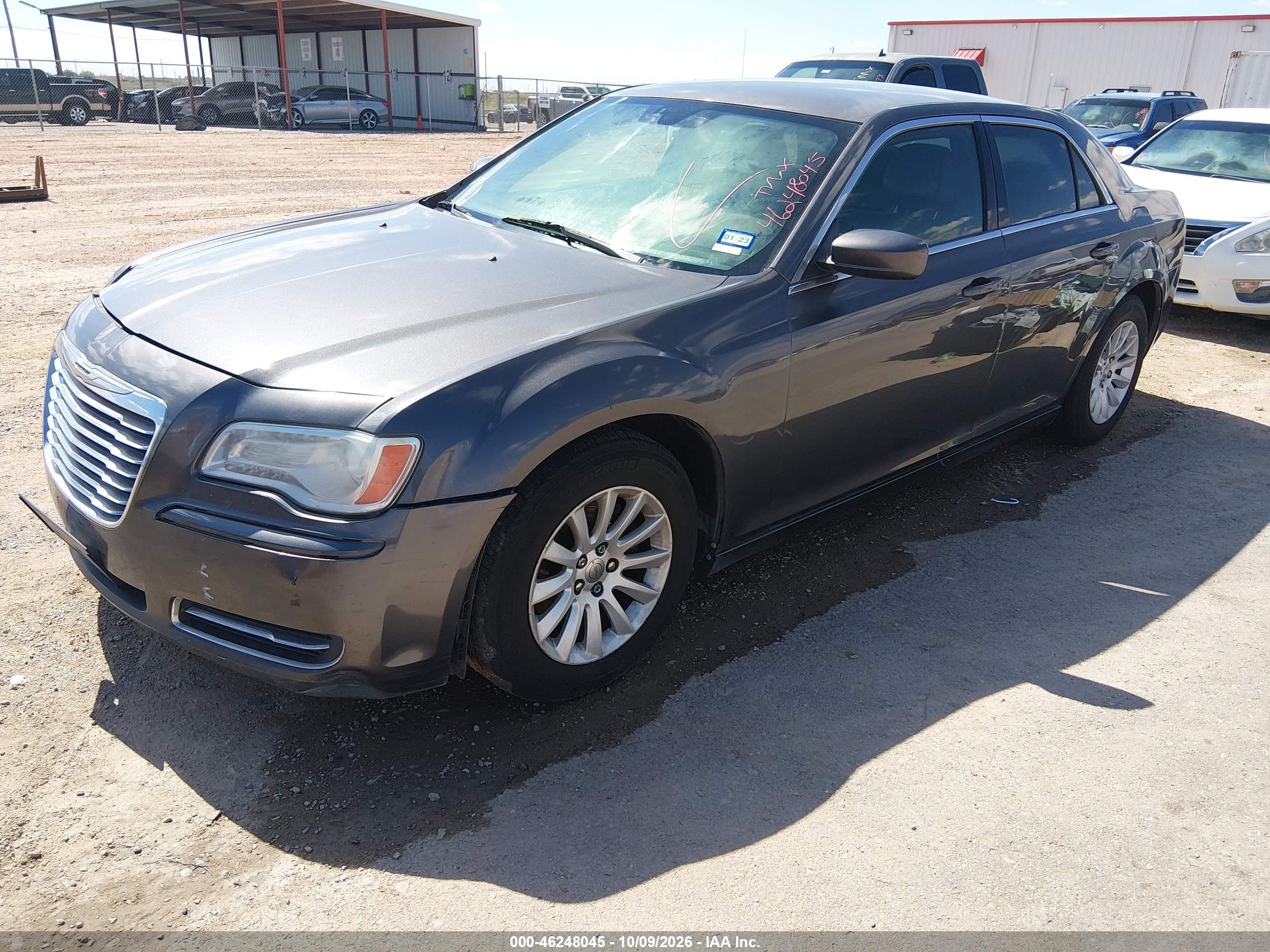 2014 CHRYSLER 300 — I2