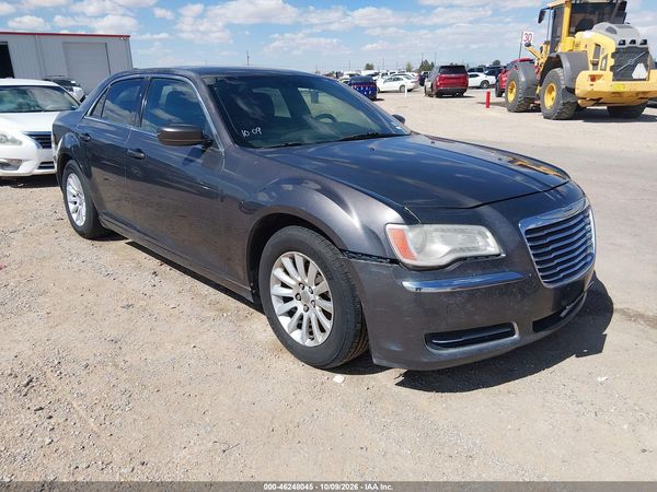 2014 CHRYSLER 300 — I1