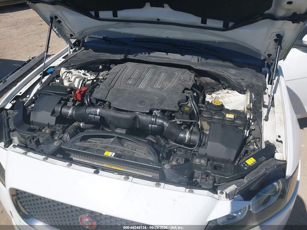 2016 JAGUAR XF 35T PREMIUM — I10