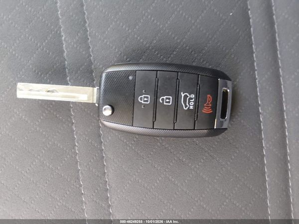 2016 KIA SORENTO LX — I11