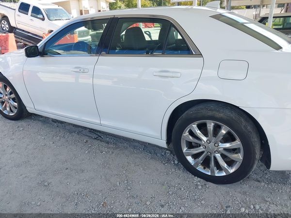 2016 CHRYSLER 300 ANNIVERSARY EDITION — I117