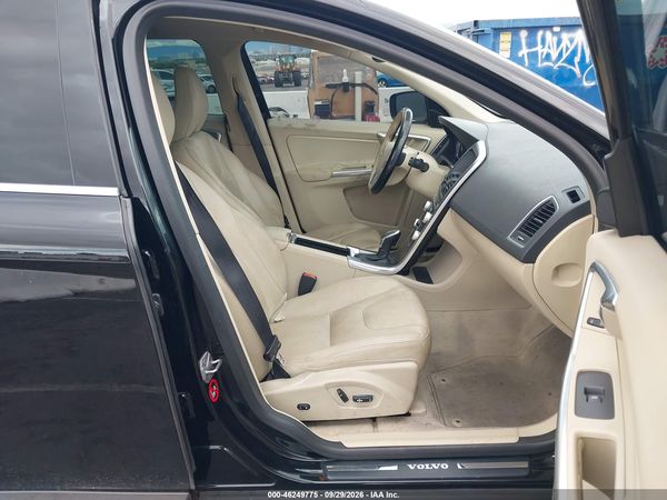 2016 VOLVO XC60 T5 DRIVE-E PREMIER — I5