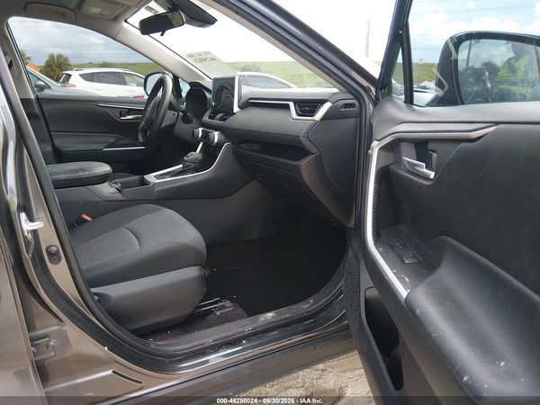 2024 TOYOTA RAV4 XLE — I5