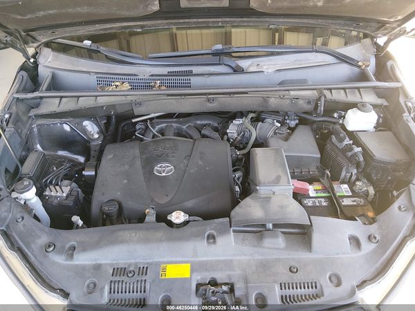 2019 TOYOTA HIGHLANDER LE PLUS — I10
