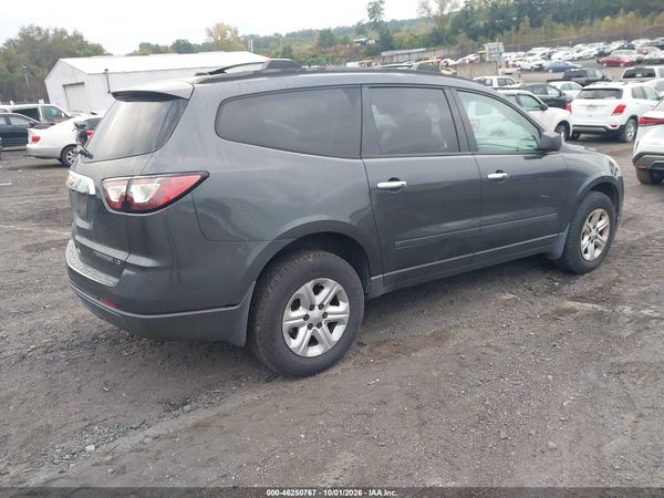 2013 CHEVROLET TRAVERSE LS — I4