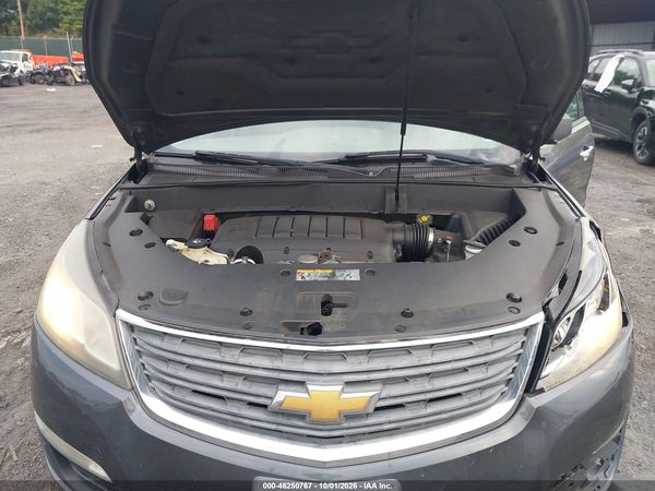 2013 CHEVROLET TRAVERSE LS — I10