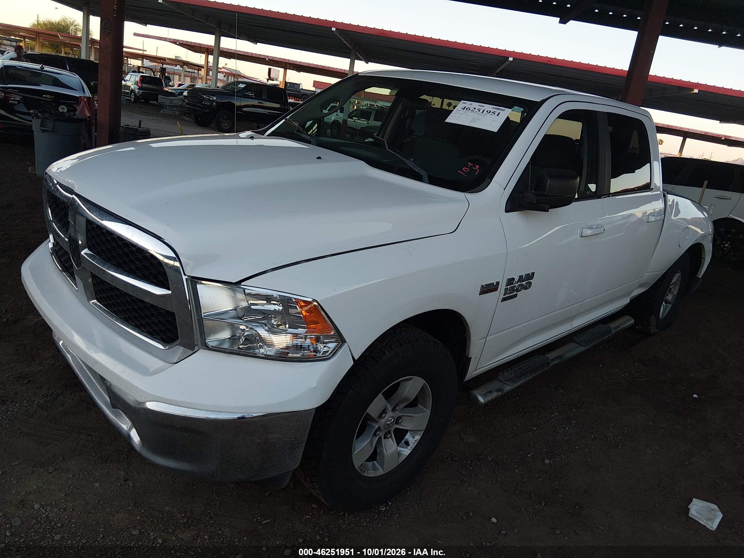 2019 RAM 1500 CLASSIC SLT  4X4 6'4 BOX — I2