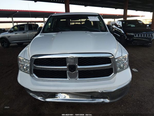 2019 RAM 1500 CLASSIC SLT  4X4 6'4 BOX — I115