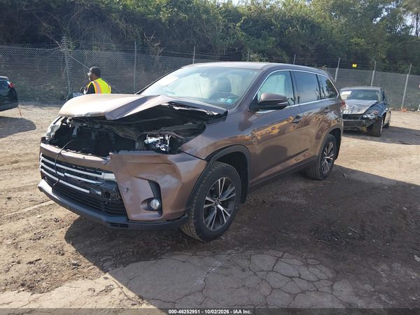 2017 TOYOTA HIGHLANDER — I2