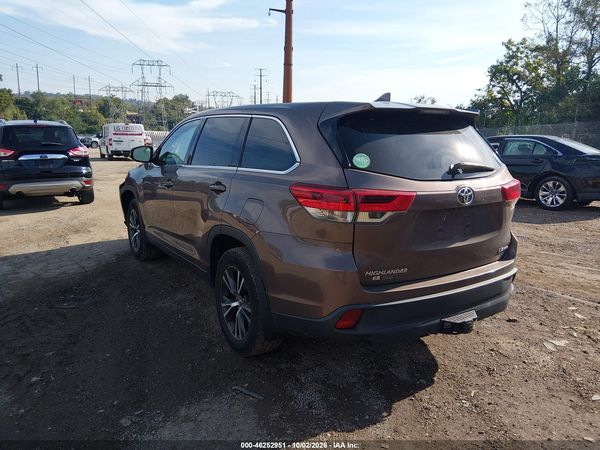 2017 TOYOTA HIGHLANDER LE PLUS — I3