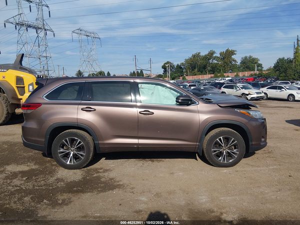 2017 TOYOTA HIGHLANDER LE PLUS — I116