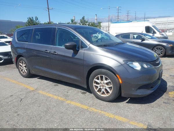2017 CHRYSLER PACIFICA TOURING — I1