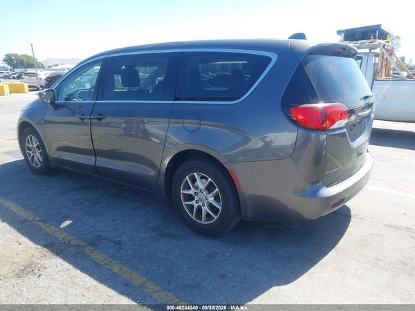2017 CHRYSLER PACIFICA TOURING — I3