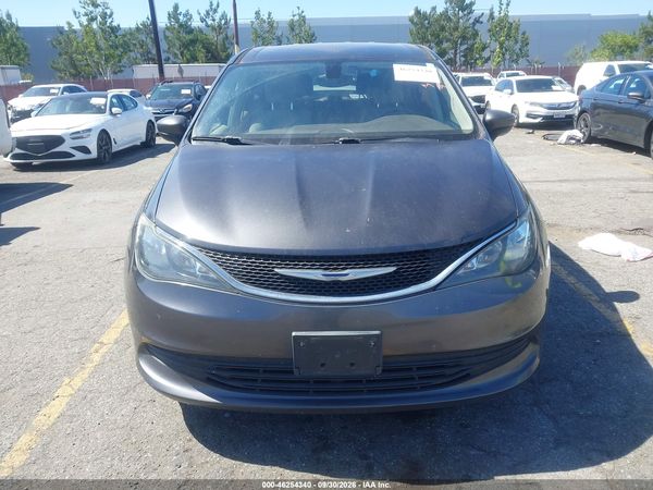 2017 CHRYSLER PACIFICA TOURING — I115