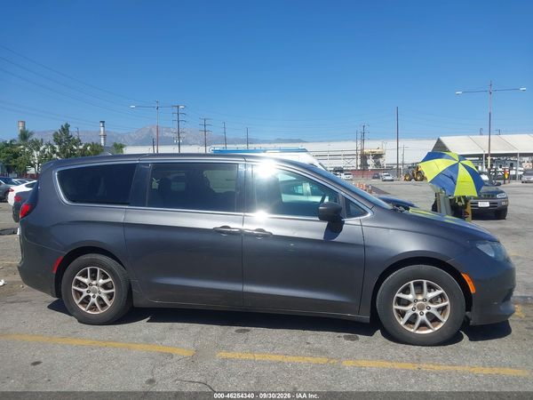 2017 CHRYSLER PACIFICA TOURING — I116