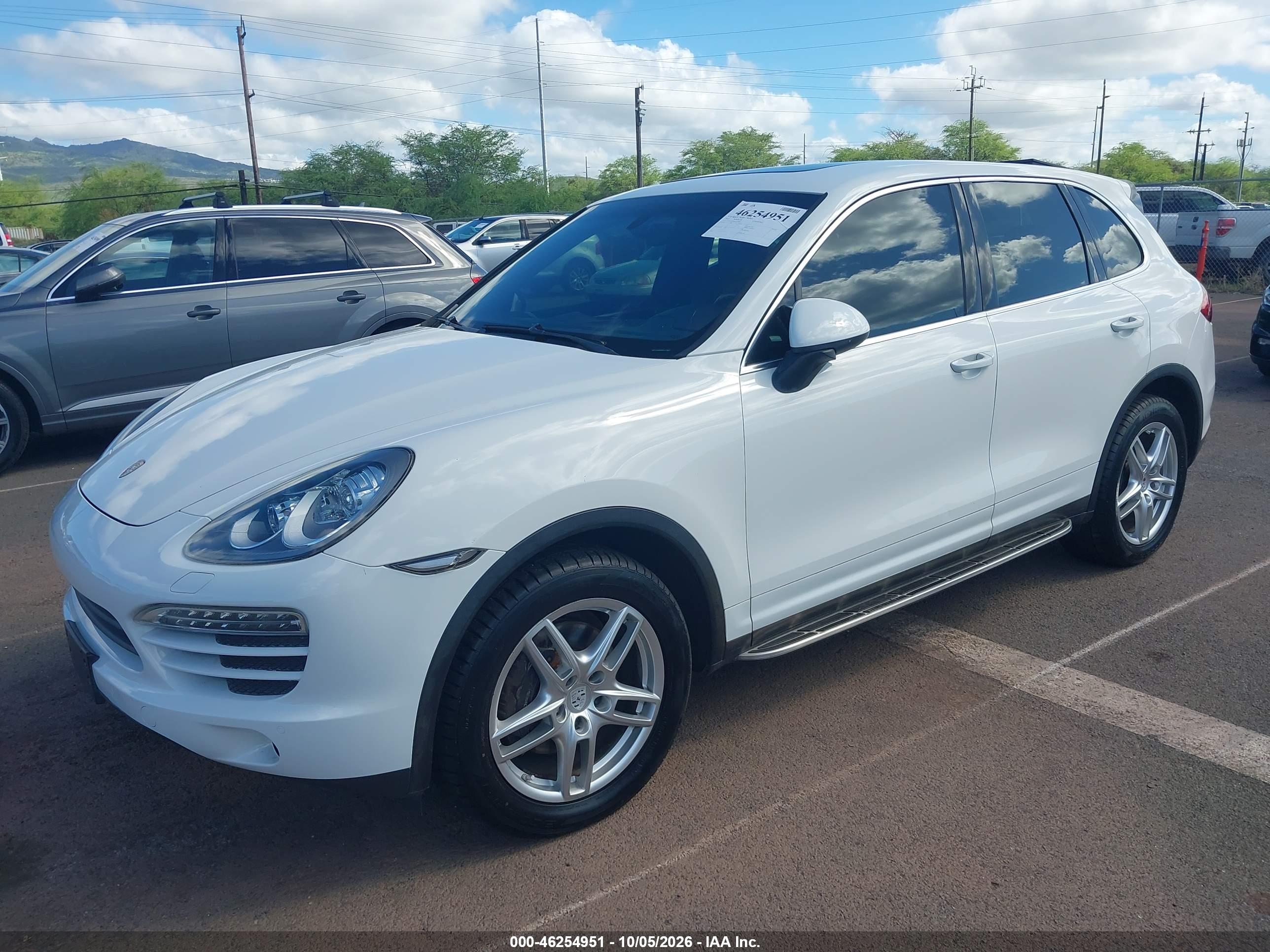 2012 PORSCHE CAYENNE — I2