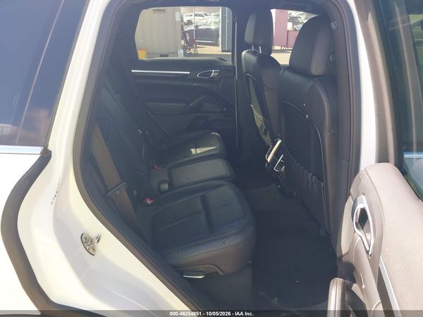 2012 PORSCHE CAYENNE — I8