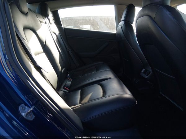 2019 TESLA MODEL 3 — I8