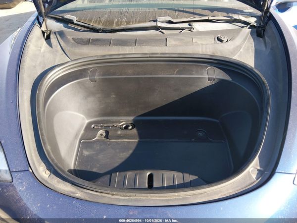 2019 TESLA MODEL 3 — I10