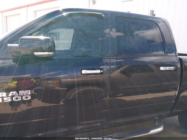 2016 RAM 1500 BIG HORN — I117