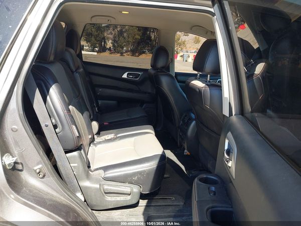 2019 NISSAN PATHFINDER SL — I8