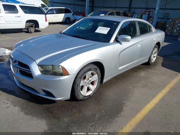 2012 DODGE CHARGER SE — I2