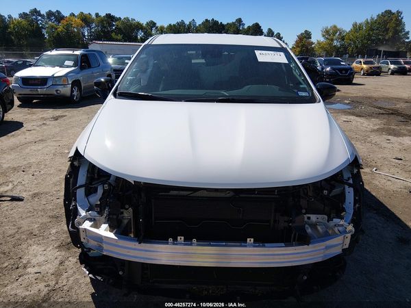 2027 CHRYSLER PACIFICA Select — I115