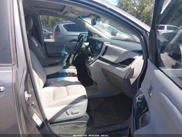 2015 TOYOTA SIENNA XLE PREMIUM 8 PASSENGER — I5