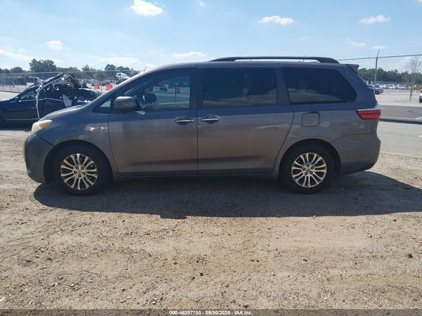 2015 TOYOTA SIENNA XLE PREMIUM 8 PASSENGER — I117
