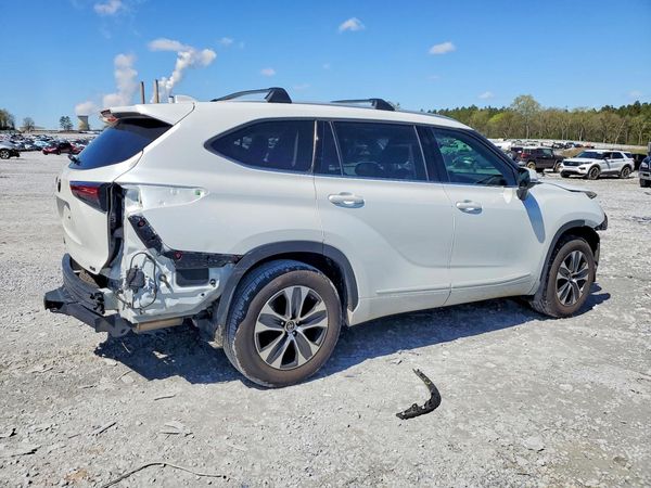 2022 TOYOTA HIGHLANDER