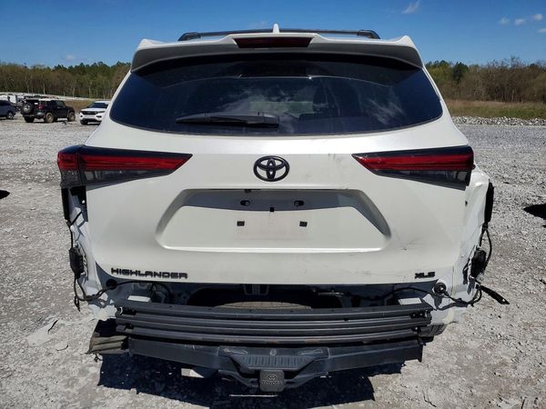 2022 TOYOTA HIGHLANDER