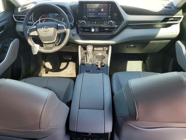 2022 TOYOTA HIGHLANDER